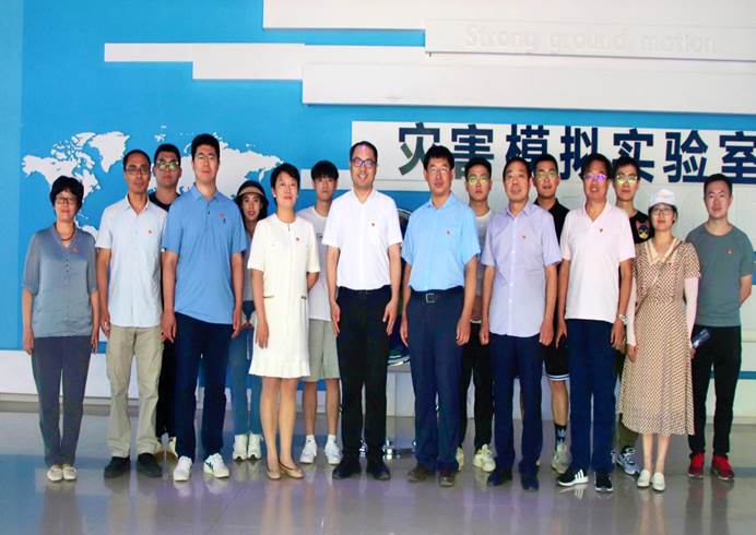 104a9a7a94f2ea296a322744d40e61b